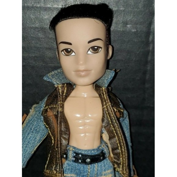 BRATZ Doll Boy Guy Man Figure MGA Clothes Medium Skin Brown Eyes RARE - Picture 1 of 5